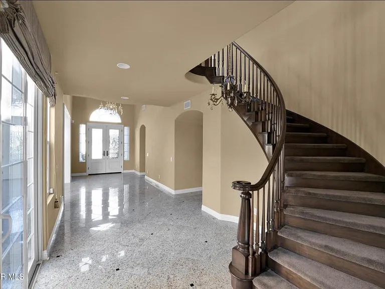 3194 Sunset Hills Blvd — Photo 5
