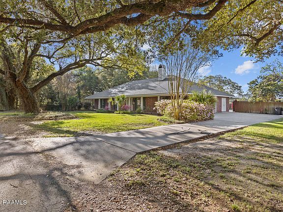 3rd image of 2033 Isadore Rd