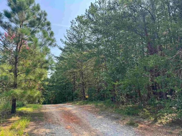 320 Oak Grove Rd, Landrum, SC 29356