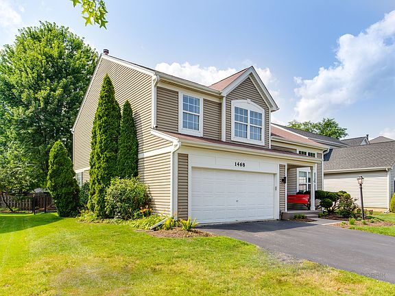 3rd image of 1468 Woodbury Cir