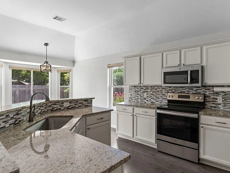 13213 Villa Park Dr — Photo 17