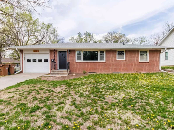 4420 Pioneers Blvd, Lincoln, NE 68506