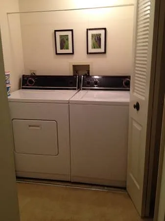 2 bed, 1.5 bath, 1158 sqft, $1,850 — Photo 4