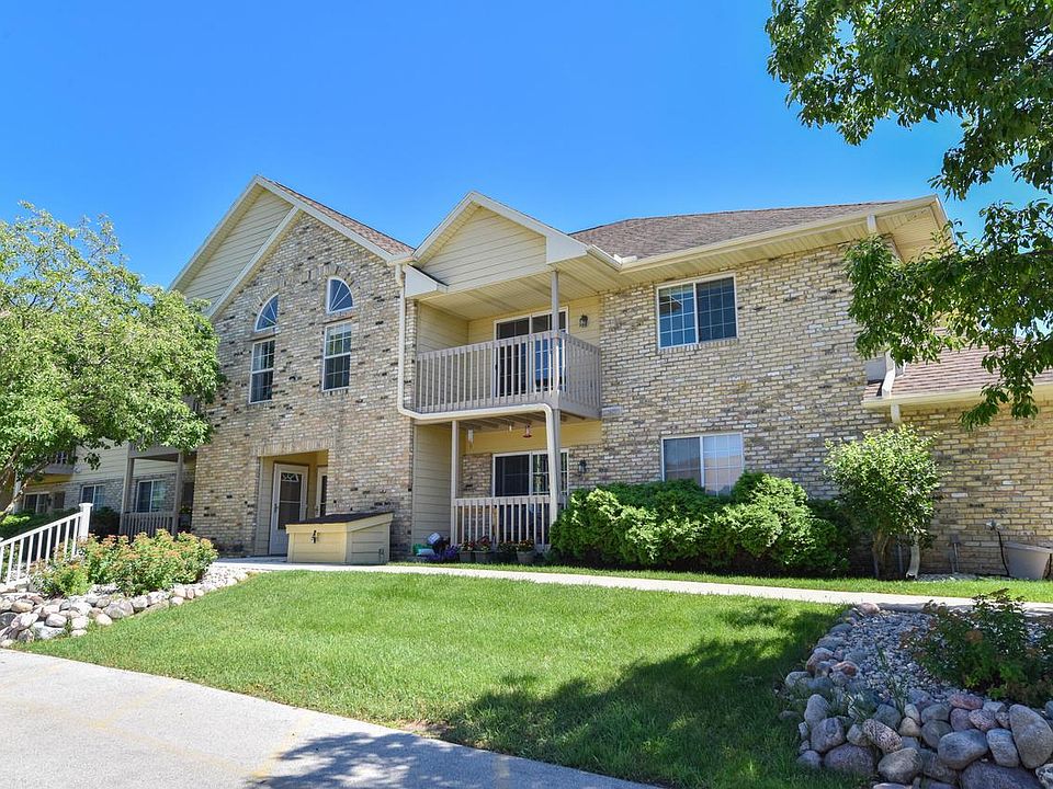 1st image of 4835 Easy STREET #7