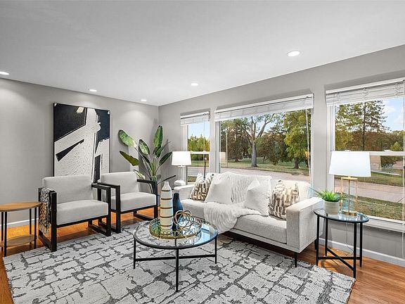 5th image of 9256 Vauk Ln