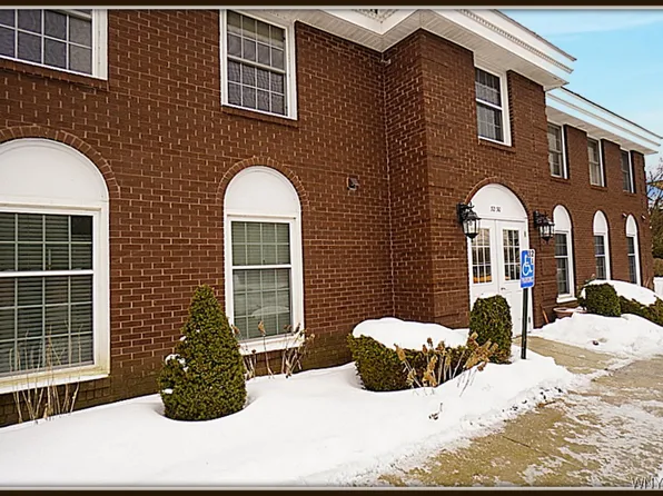 30 Bristol Dr #A, Amherst, NY 14228