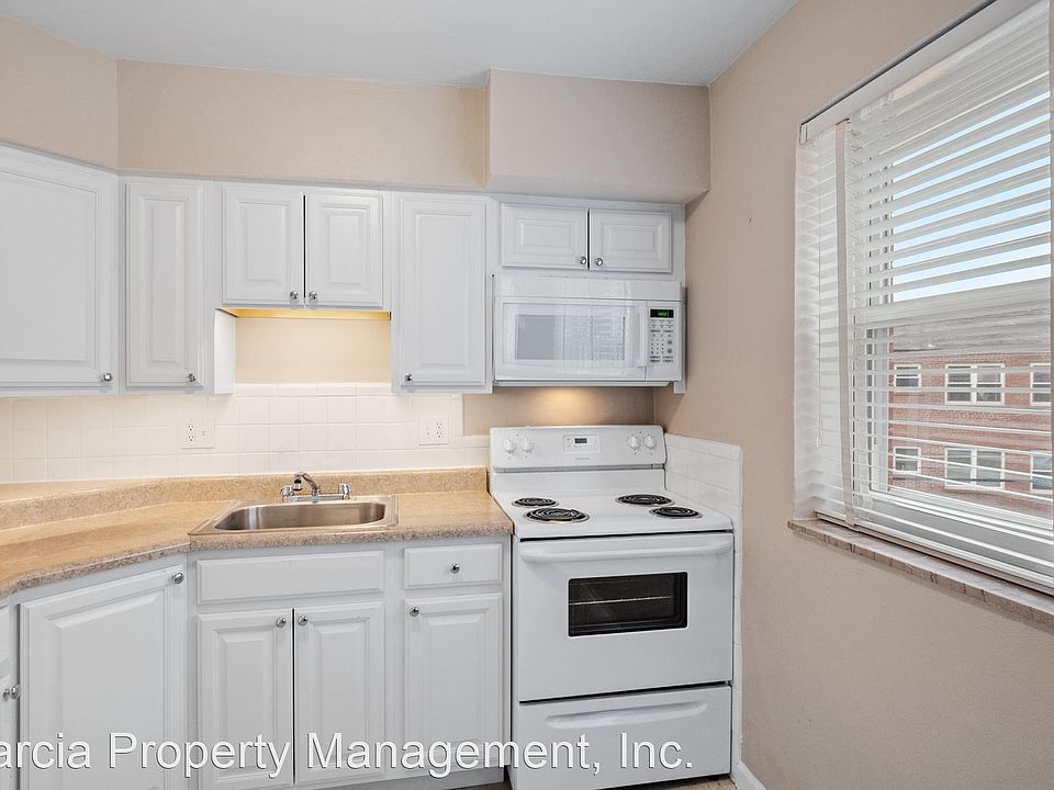 1st image of 6218 Nagel Ave #2S