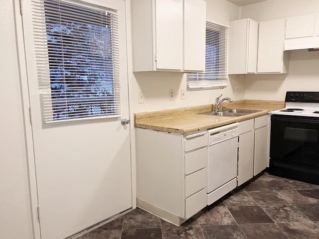 1011 W 76th Ave — Photo 21