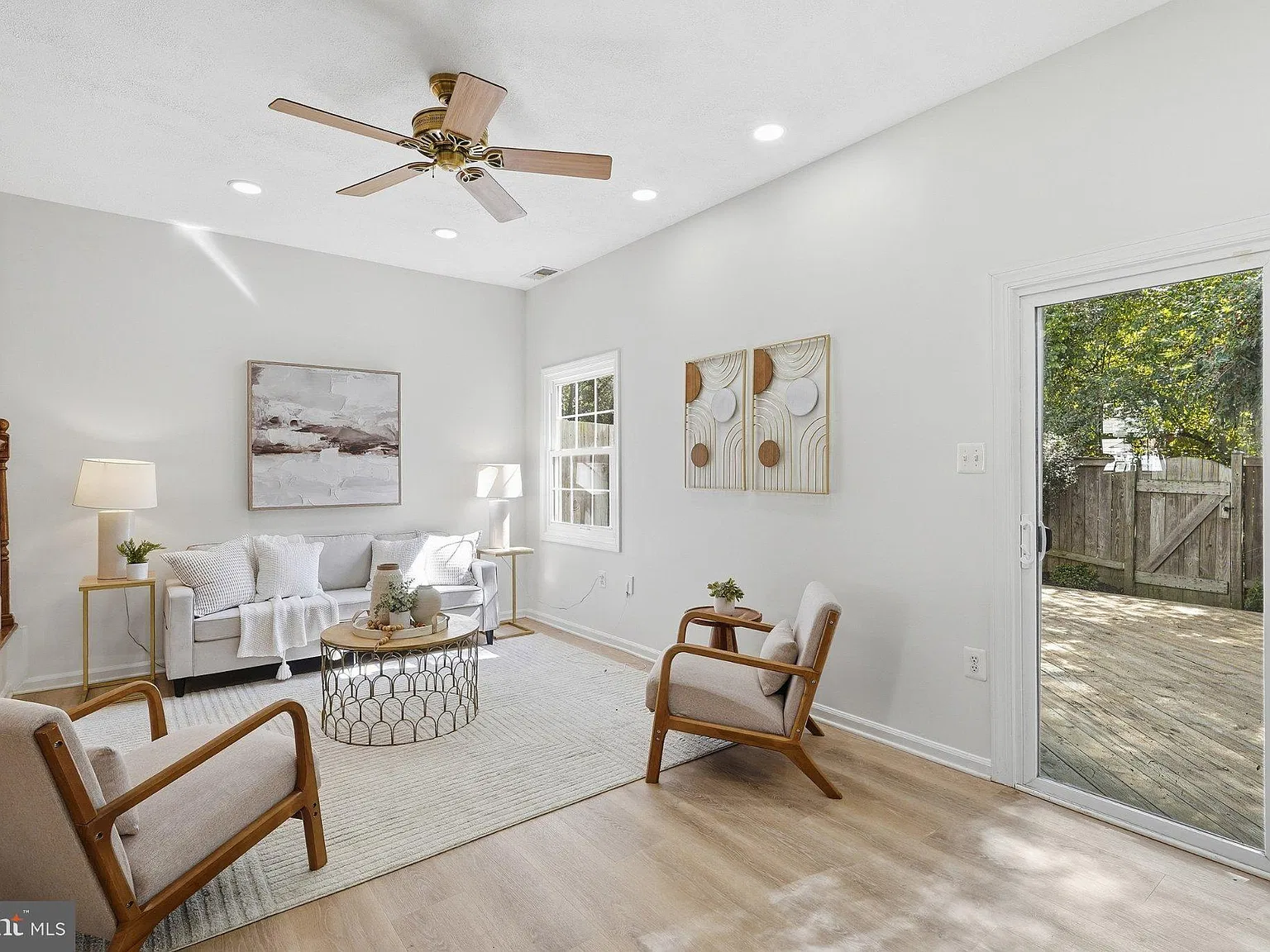 3 bed, 2.5 bath, 1328 sqft, $3,250 — Photo 4