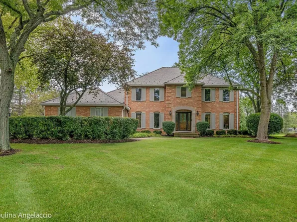 1853 N Braymore Dr, Inverness, IL 60010