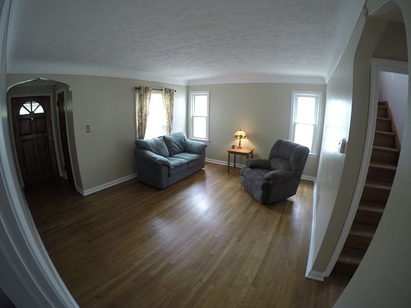 3rd image of 16212 Laverne Ave