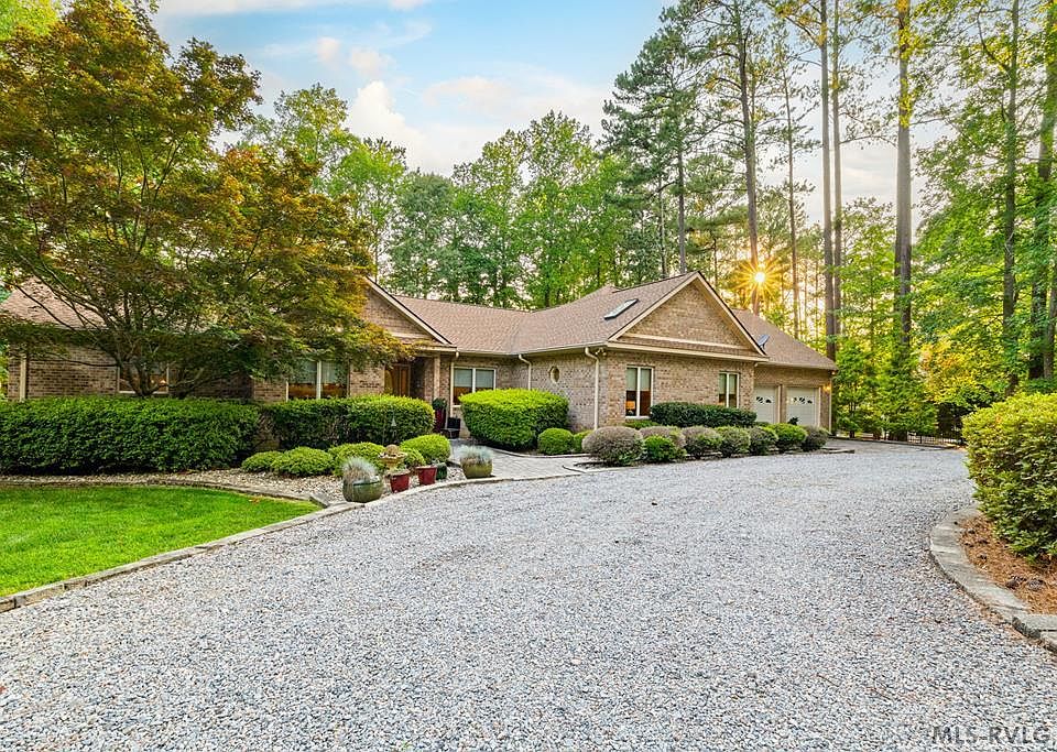 1st image of 88 Stonecrop Cir