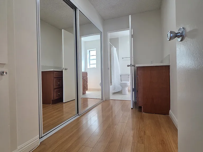 Bagley Villas — Photo 15