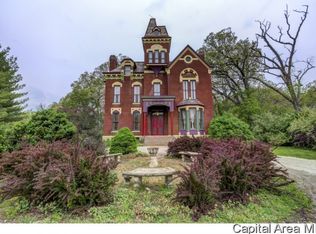 510 W Sheridan Rd, Petersburg, IL 62675