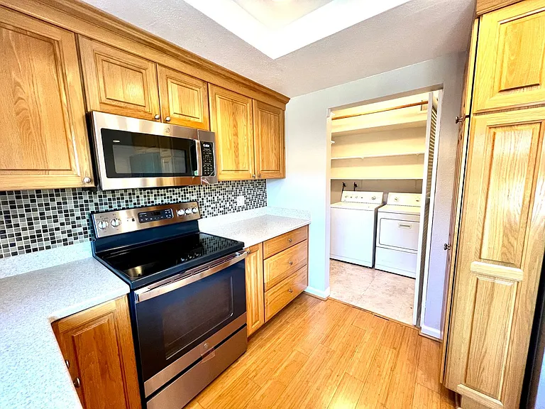 162 Lawnview Cir — Photo 8