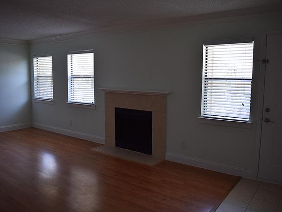 4th image of 100 Fairway Park Blvd Unit 1004