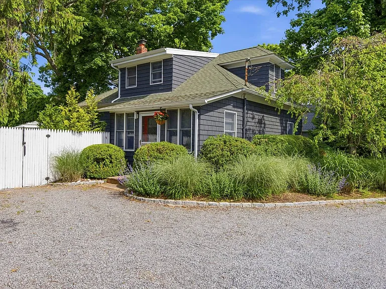 255 Sunset Ave — Photo 24