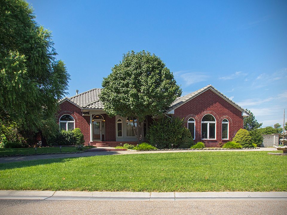 Beautiful ALL-Brick Exterior
