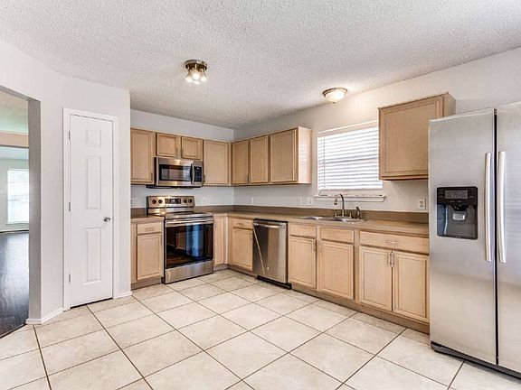 3rd image of 8049 Cannonwood Dr