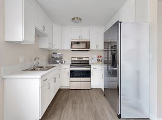 2005 W Linden St #1B-1BA-750SQFT, Riverside, CA 92507