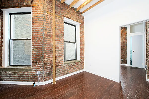 Rented by WRE Group | media 32