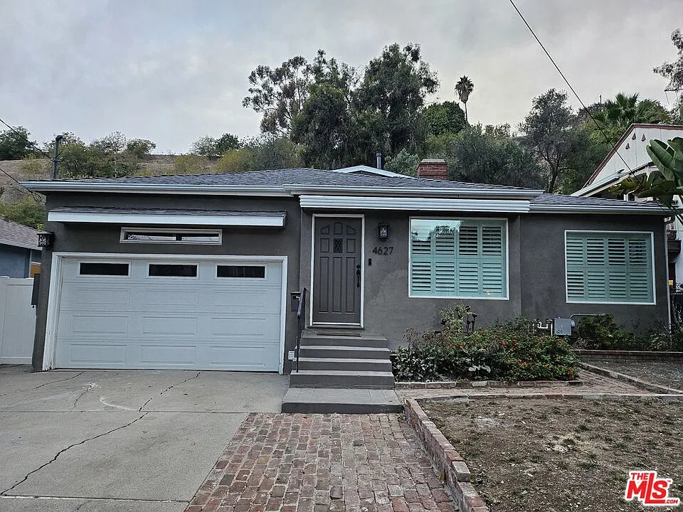 3 bed, 2.0 bath, 1546 sqft, $5,250 — Photo 2