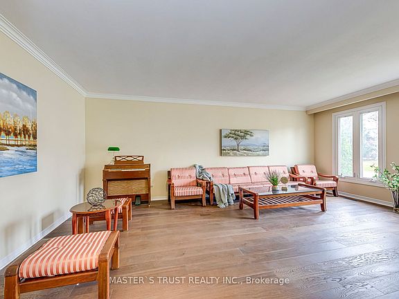5th image of 2591 Robin Dr