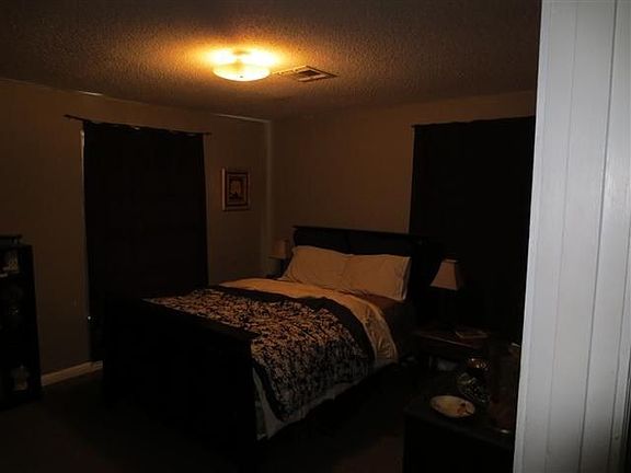 4th image of 4713 Edmond Ave