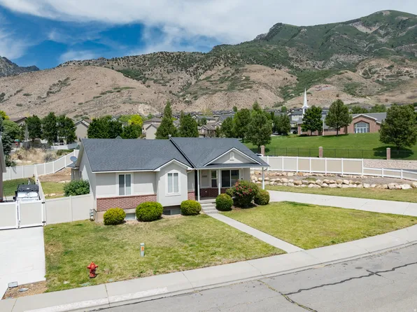 3926 W 10400th St N, Cedar Hills, UT 84062