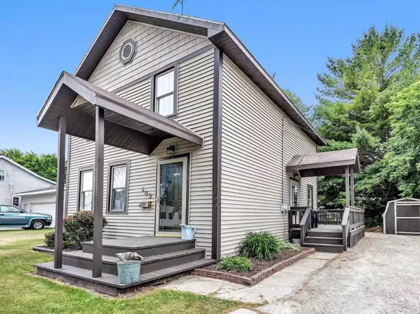 409 Broadway Ave, Oconto, WI 54153