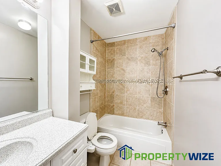 7646 Oldfield Ln — Photo 18