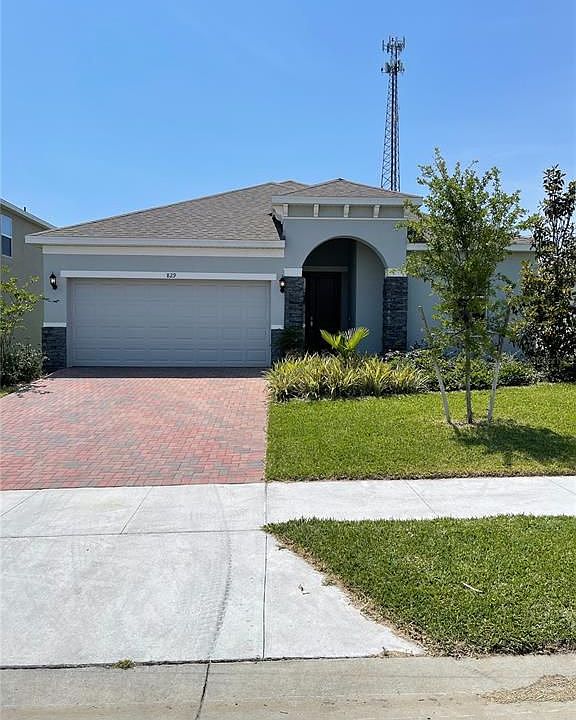 1st image of 829 Opal Ct