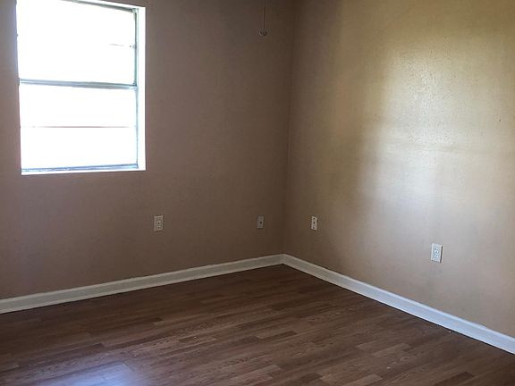 3rd image of 8408 Livingston Ave