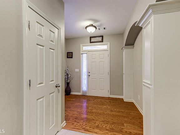 3rd image of 3128 Haynes Park Dr