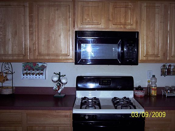 4th image of 902 W Josephine St