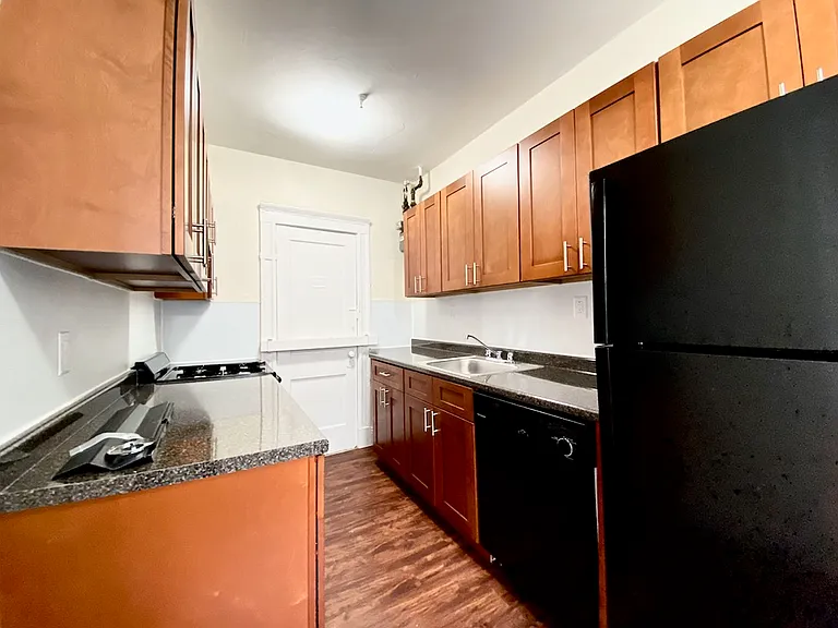 58 Queensberry St #12A — Photo 7