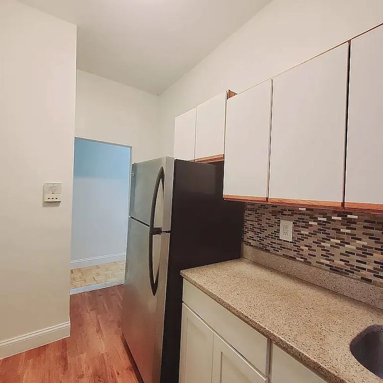 Harlem listing, 201 W 115th St #1E