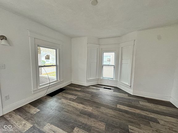 2nd image of 403 E College St