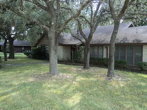 4th image of 1004 Carroll Dr