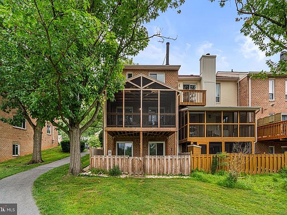 2nd image of 7252 Dockside Ln