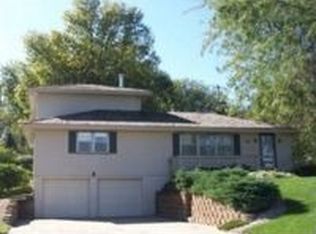10607 Fowler Ave, Omaha, NE 68134