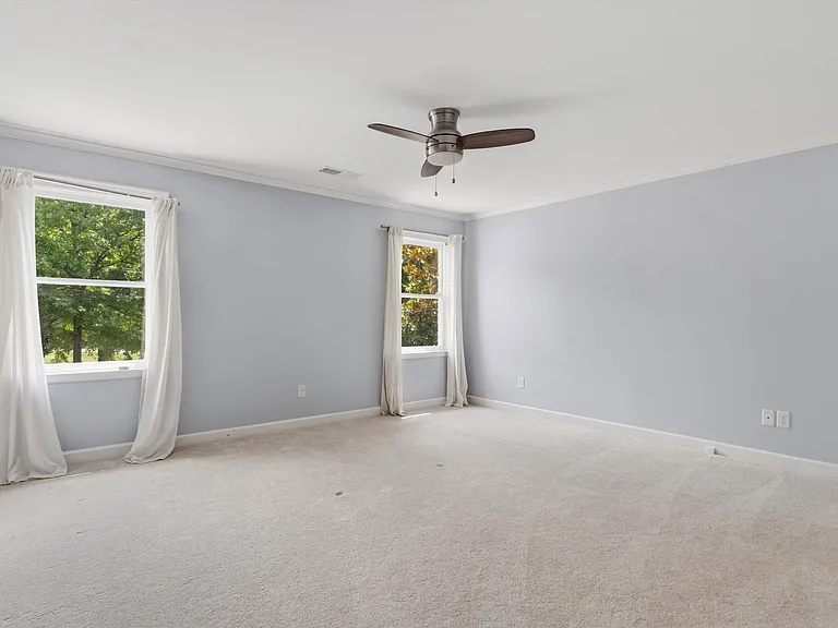 1574 Whitmar Pl E — Photo 32