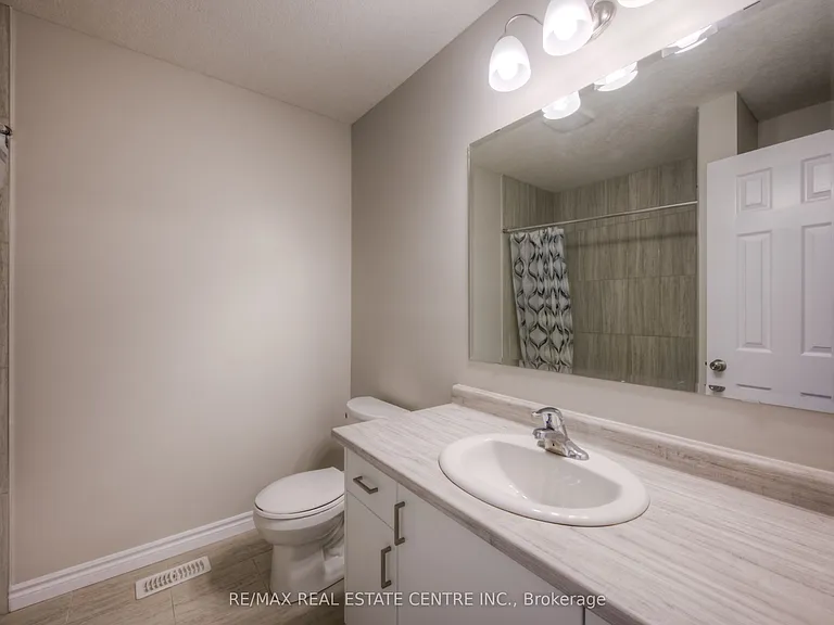 322 Bradshaw Dr — Photo 10