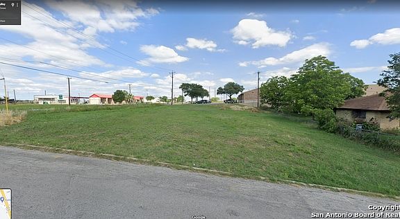 2nd image of 102 Moon Valley Dr