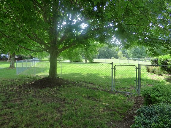 4th image of 135 Scenic View Cir
