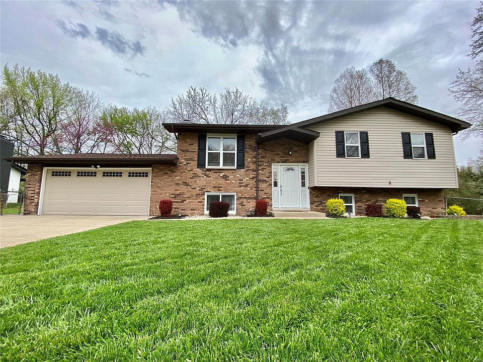 1st image of 223 Glenwood Dr