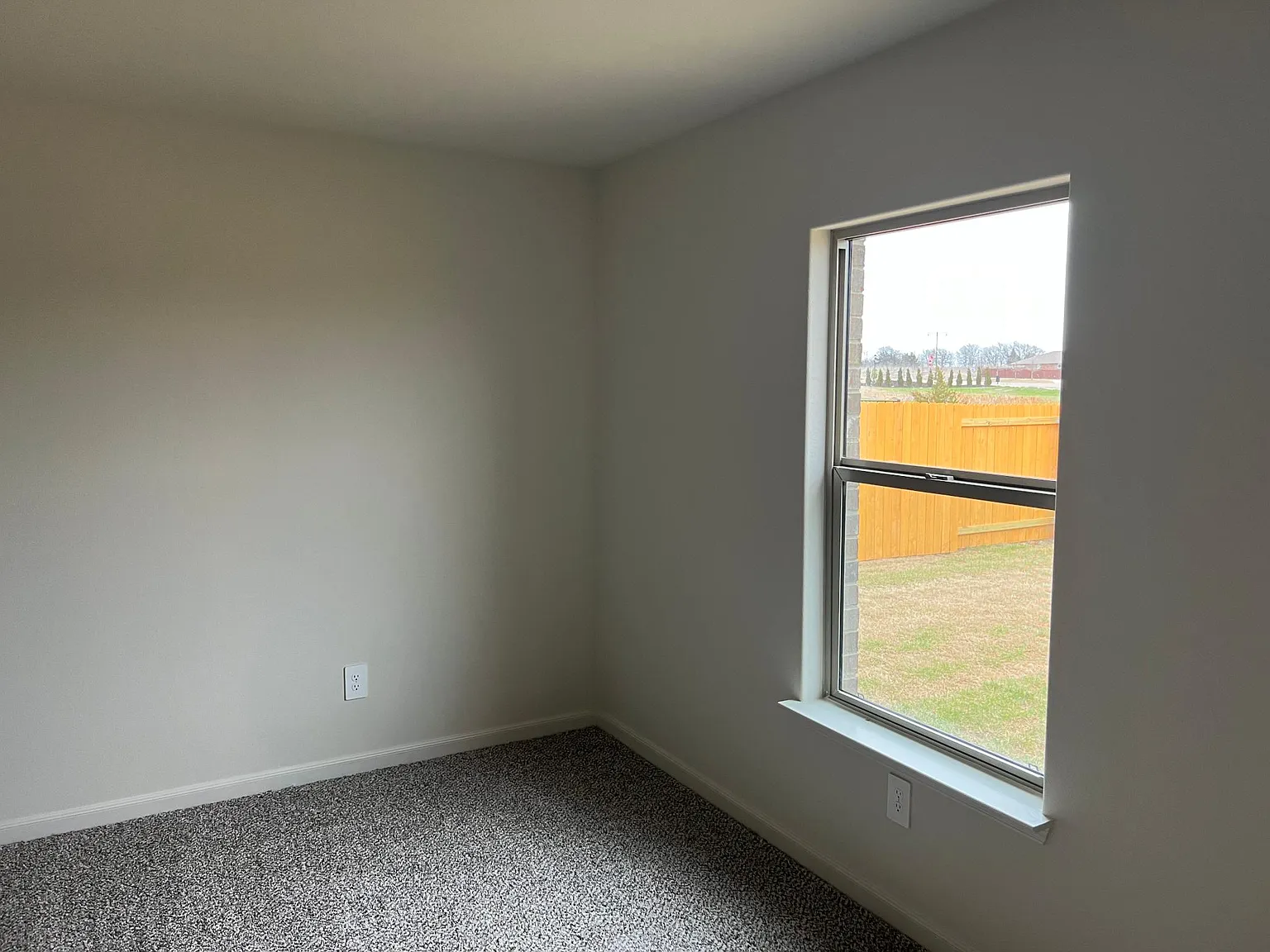 3086 Chillingham Dr — Photo 3