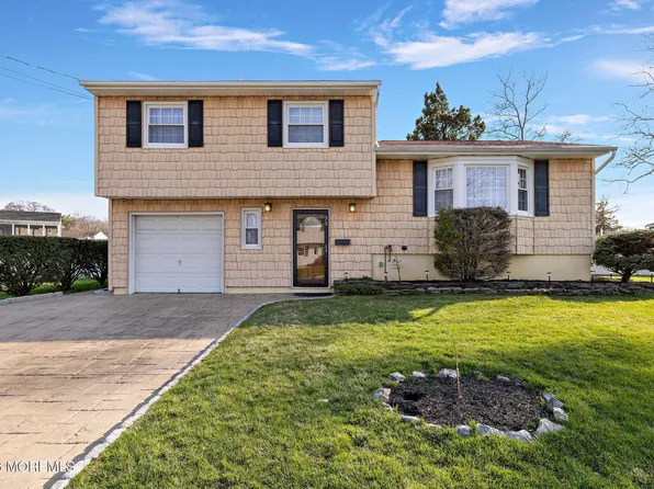 35 Calt Drive, Hazlet, NJ 07730