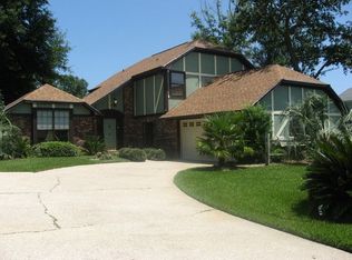 120 Watersedge Dr, Ocean Springs, MS 39564