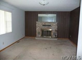 342A Rr 3, Elizabeth, WV 26143